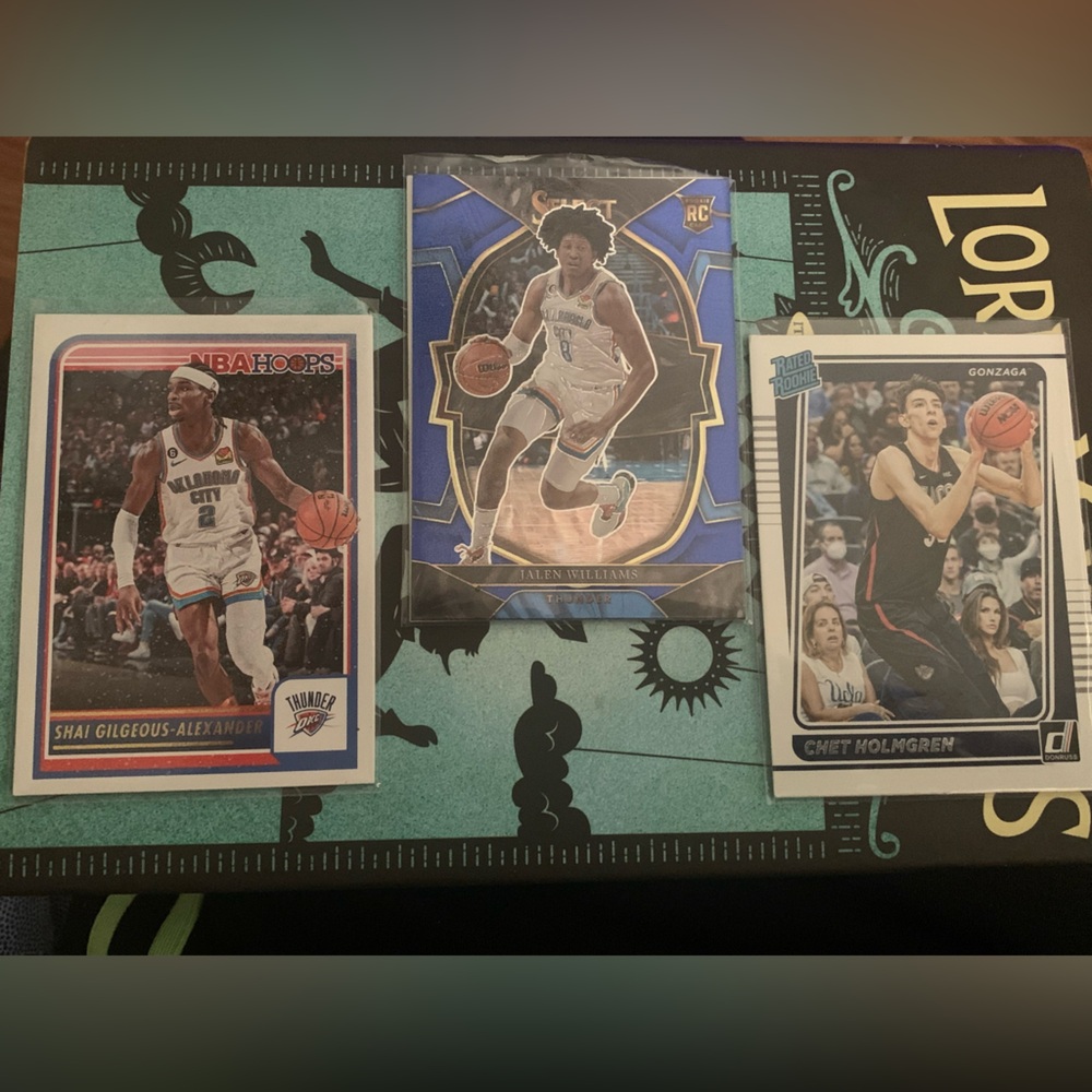 🔥SET OF 3 OKC THUNDER TRADING CARDS FEAT. SGA CHET HOLMGREEN JALEN WILLIAMS 🔥